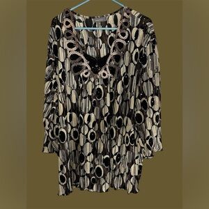 Essentials 4X pullover blouse